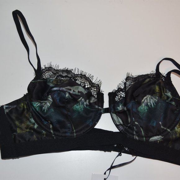 Peak & Beau Bra and Panty Set 34A/US 8 (Small fit) - Picture 3 of 9